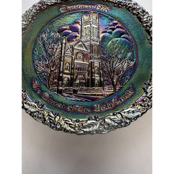 Fenton Iridescent Carnival Glass 1978 Christmas in America Holy Trinity 8" Plate - Picture 2 of 6